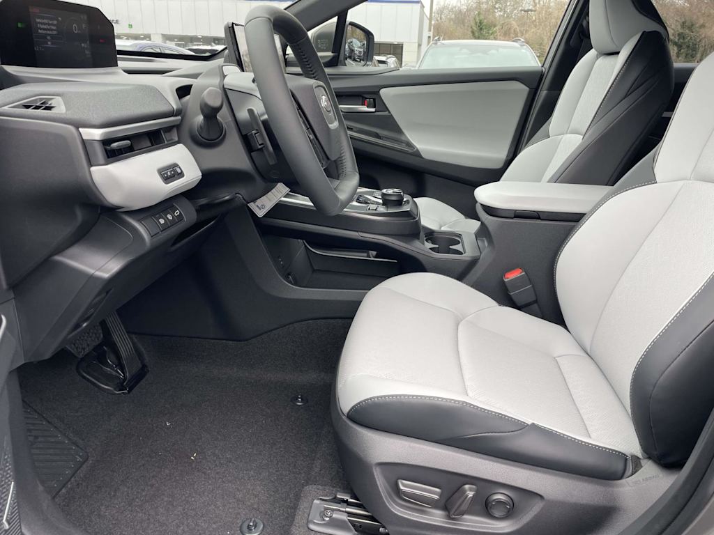 Thumbnail: 2026 Subaru Solterra - 8