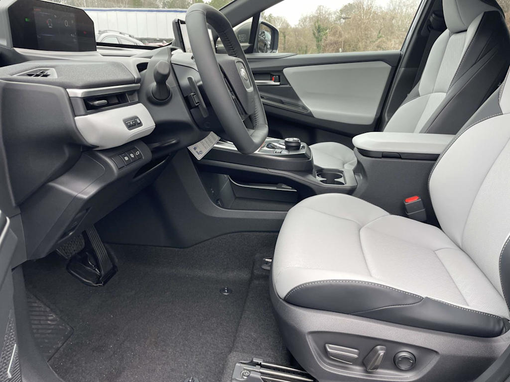 Thumbnail: 2026 Subaru Solterra - 8