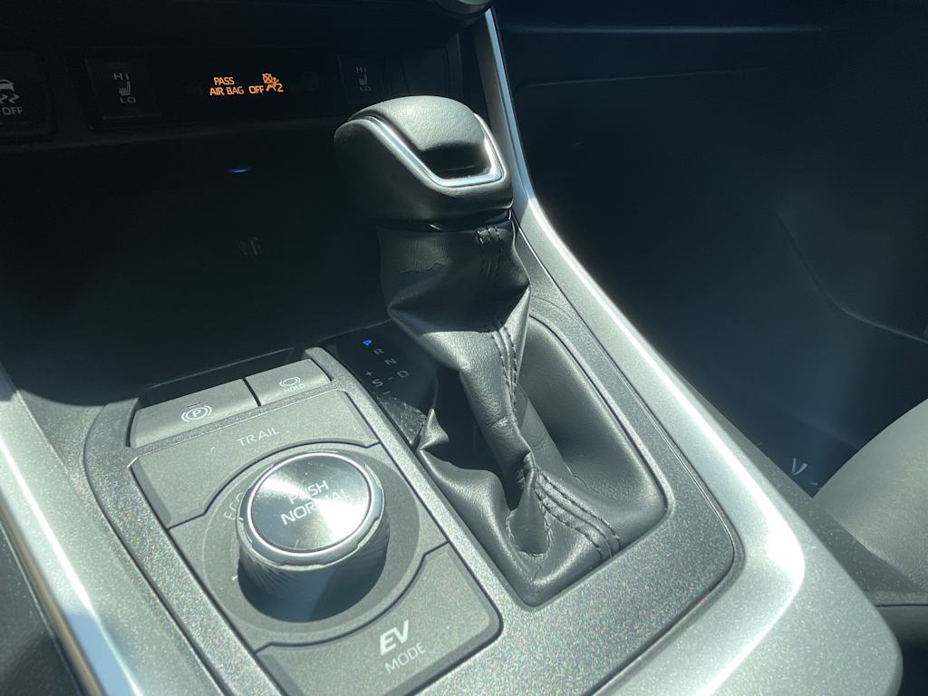 Thumbnail: 2025 Toyota RAV4 - 11