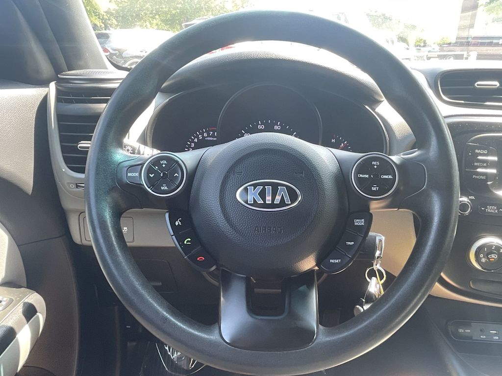 Thumbnail: 2017 Kia Soul - 7