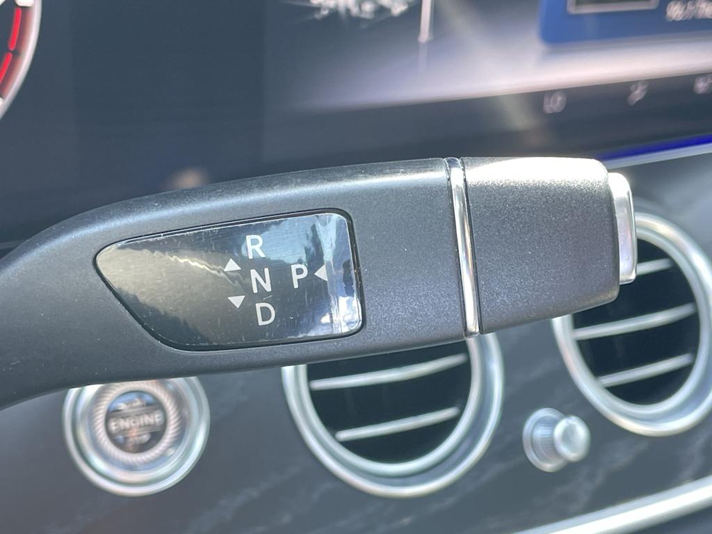 Thumbnail: 2020 Mercedes-Benz E-Class - 12