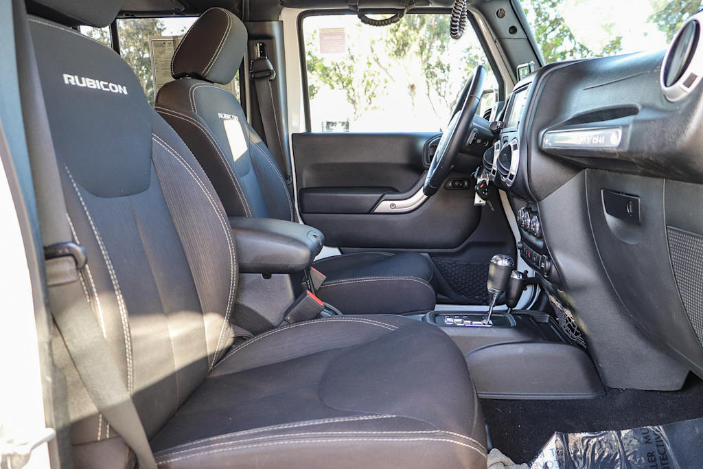Thumbnail: 2015 Jeep Wrangler - 8