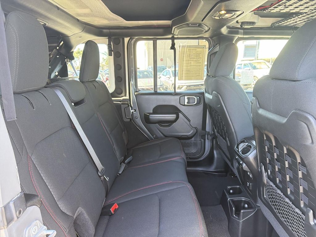 Thumbnail: 2021 Jeep Wrangler - 34