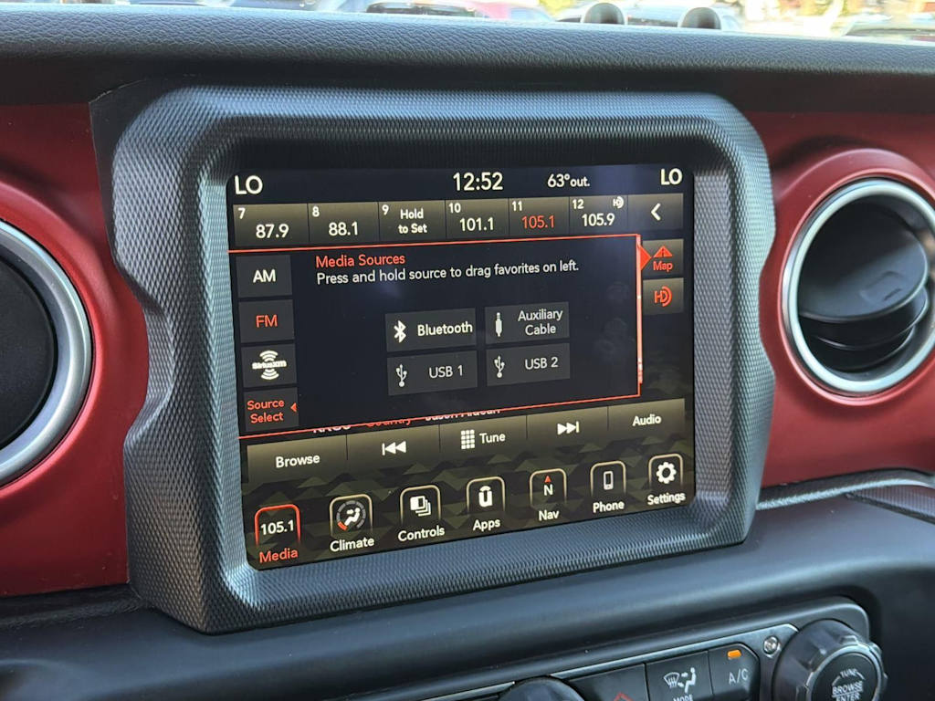 Thumbnail: 2021 Jeep Wrangler - 27