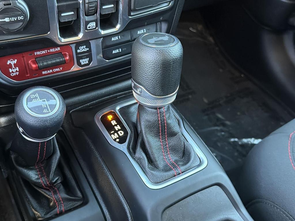 Thumbnail: 2021 Jeep Wrangler - 15