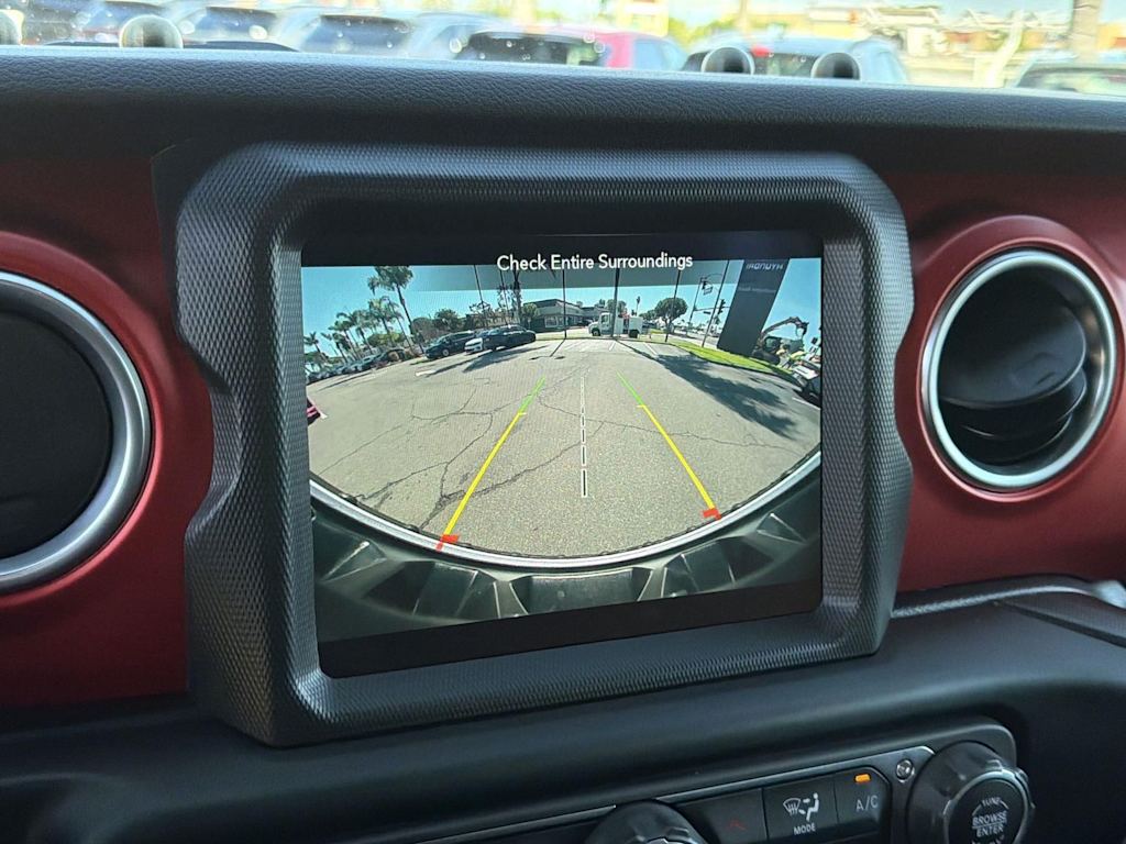 Thumbnail: 2021 Jeep Wrangler - 26