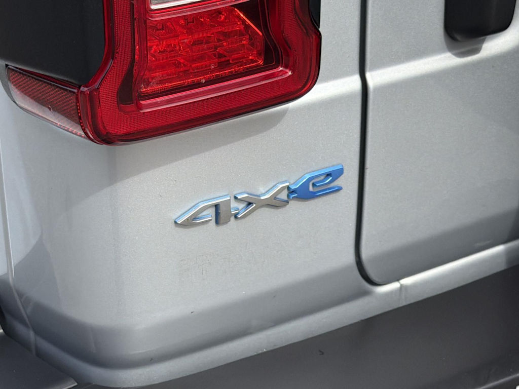 Thumbnail: 2023 Jeep Wrangler - 7