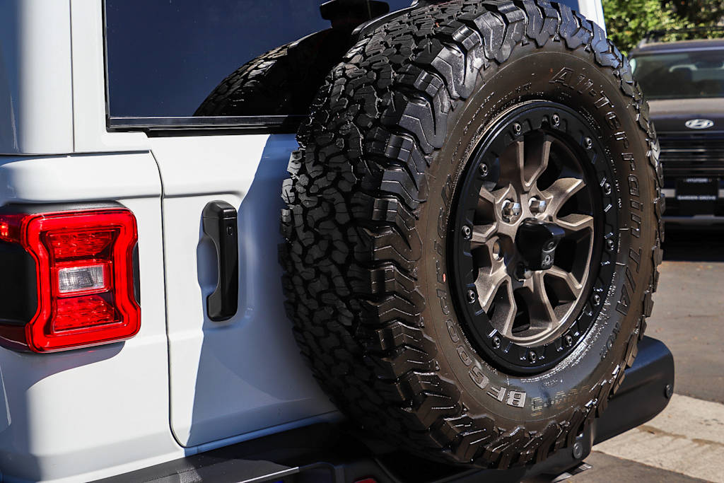 Thumbnail: 2023 Jeep Wrangler - 15