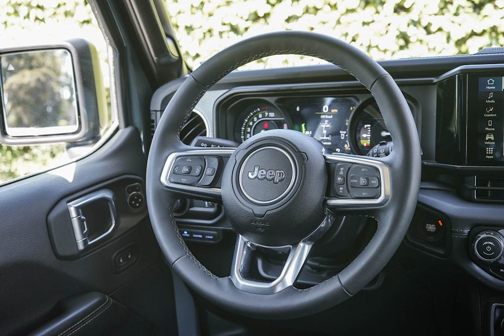 Thumbnail: 2025 Jeep Wrangler - 8