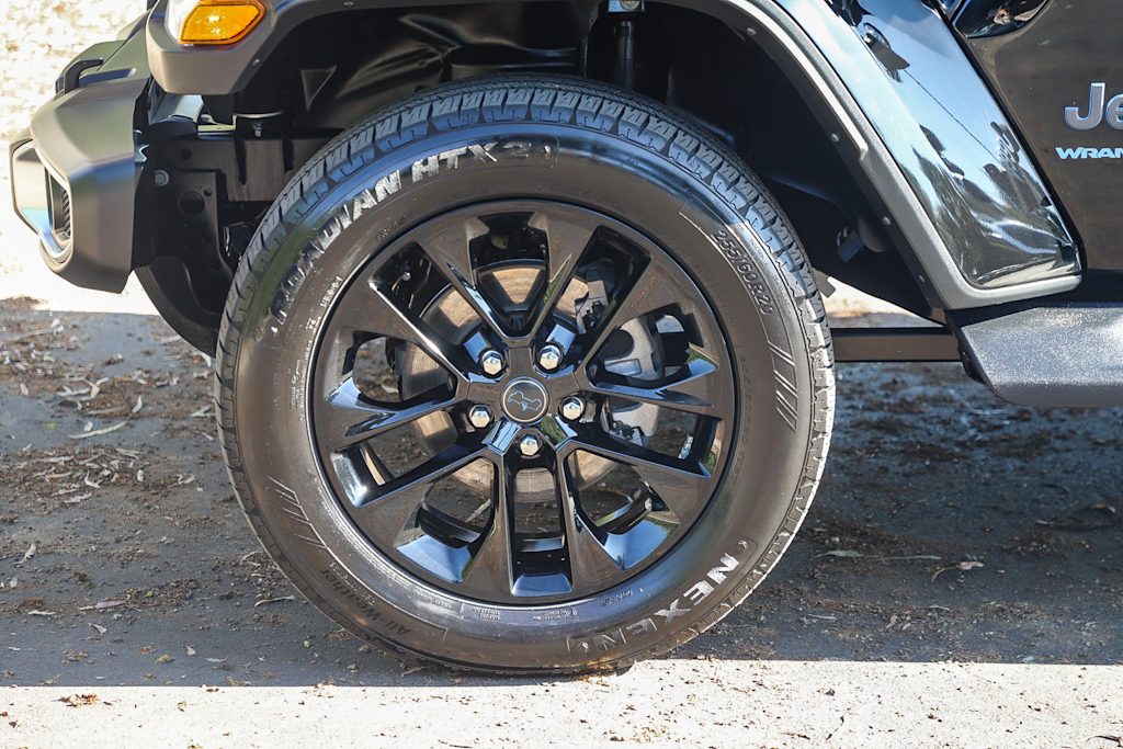 Thumbnail: 2025 Jeep Wrangler - 5