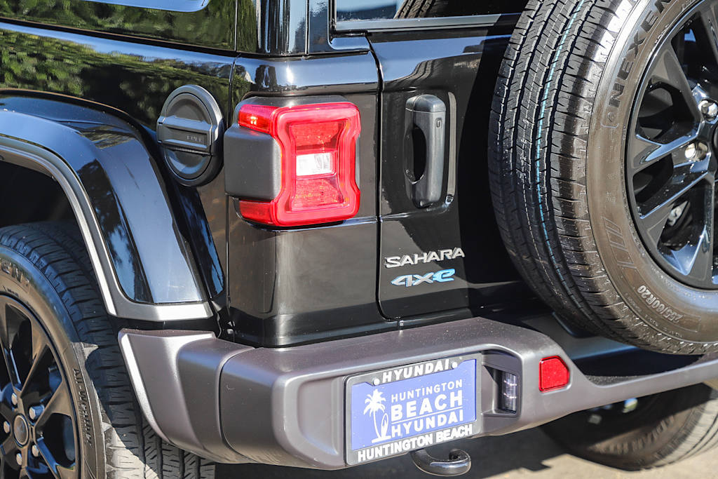 Thumbnail: 2025 Jeep Wrangler - 17