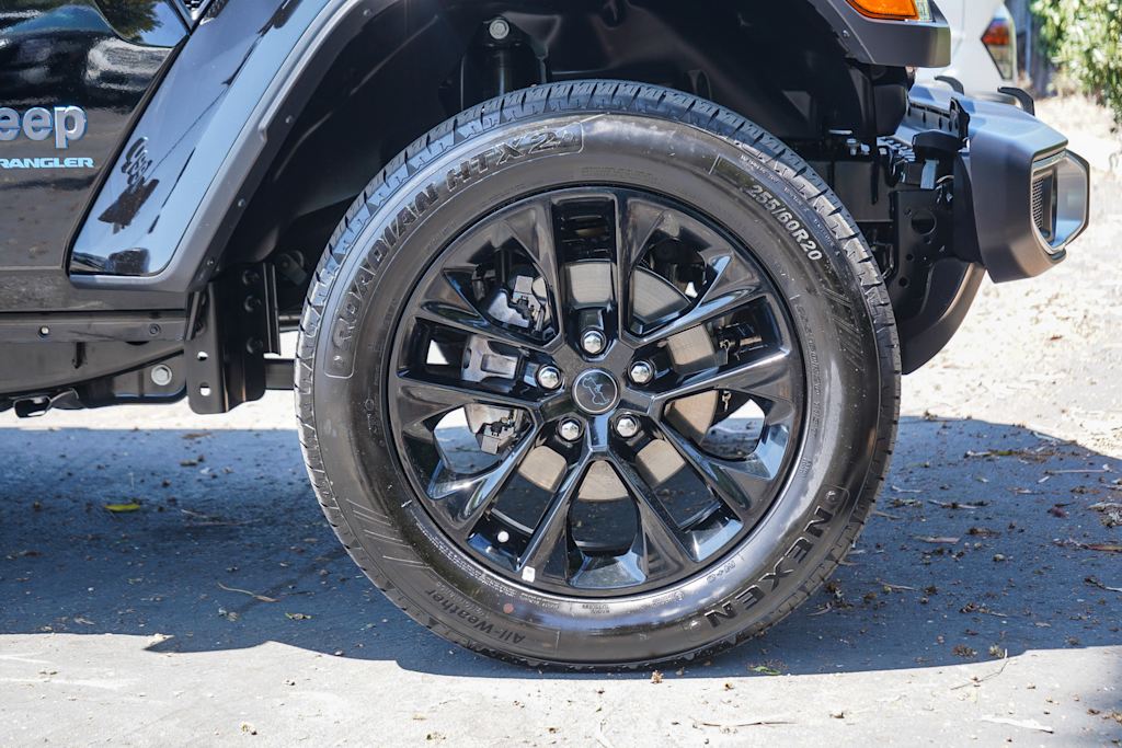 Thumbnail: 2025 Jeep Wrangler - 20
