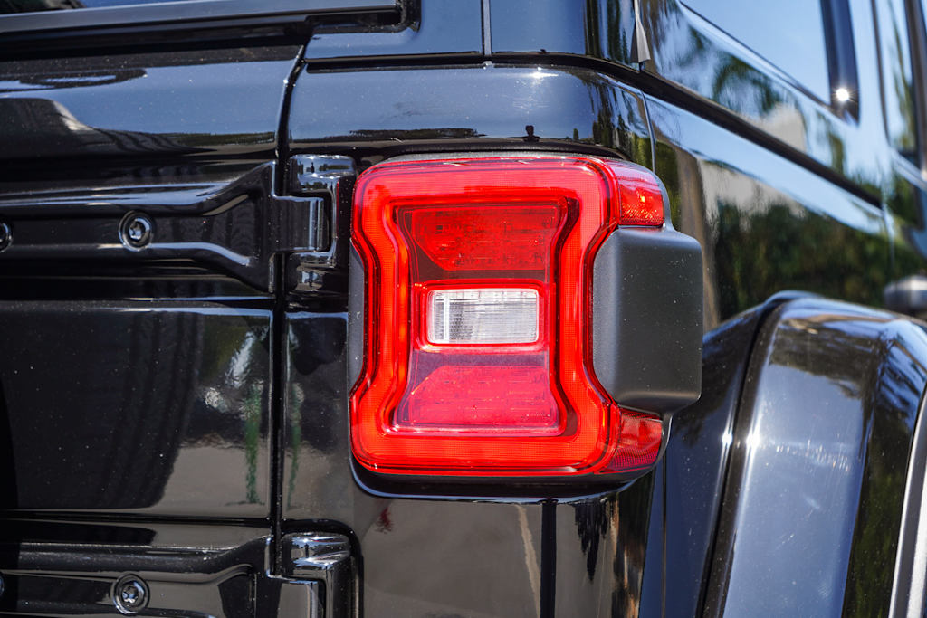 Thumbnail: 2025 Jeep Wrangler - 19