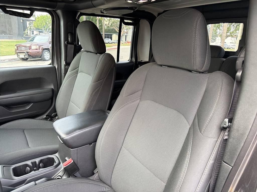 Thumbnail: 2022 Jeep Gladiator - 11