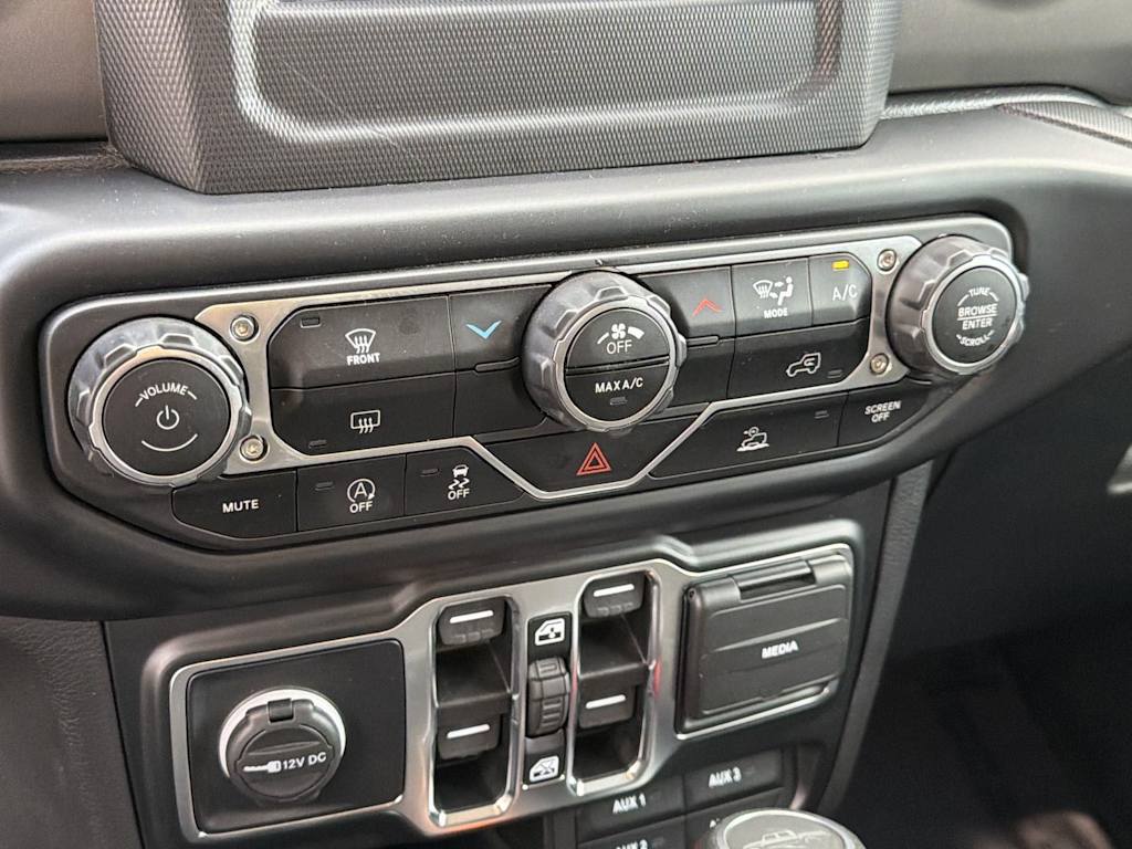 Thumbnail: 2022 Jeep Gladiator - 24