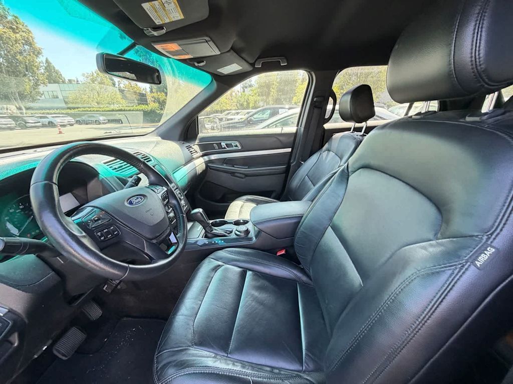 Thumbnail: 2016 Ford Explorer - 4