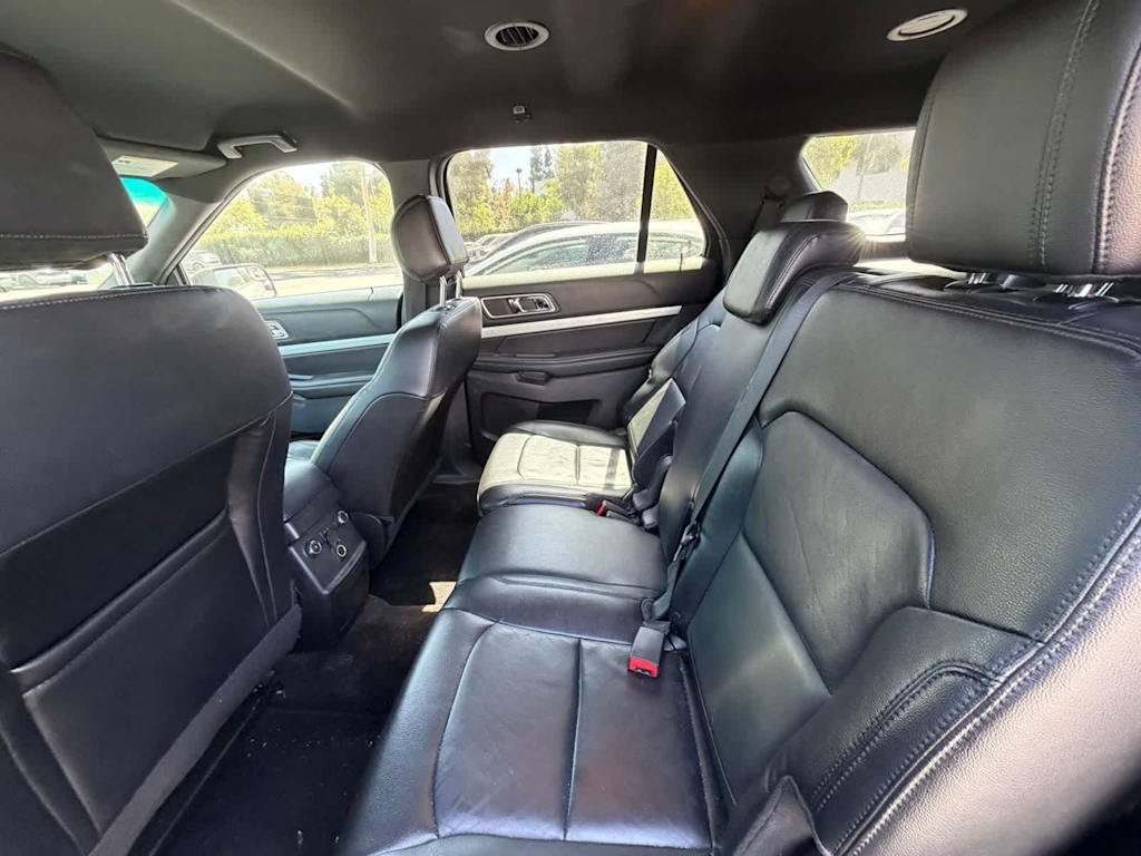 Thumbnail: 2016 Ford Explorer - 10