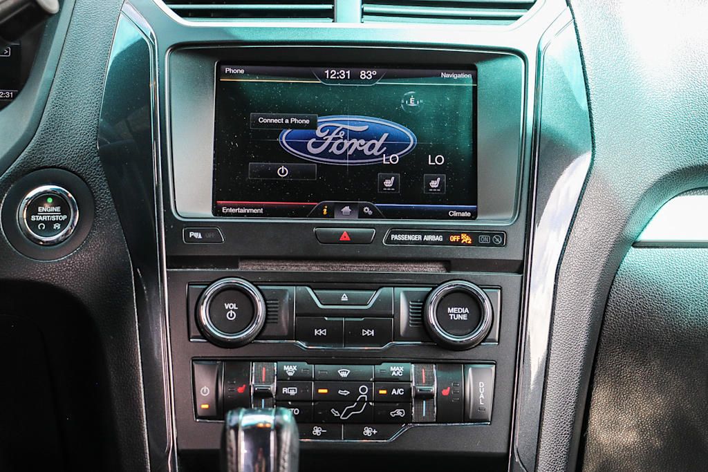 Thumbnail: 2016 Ford Explorer - 12