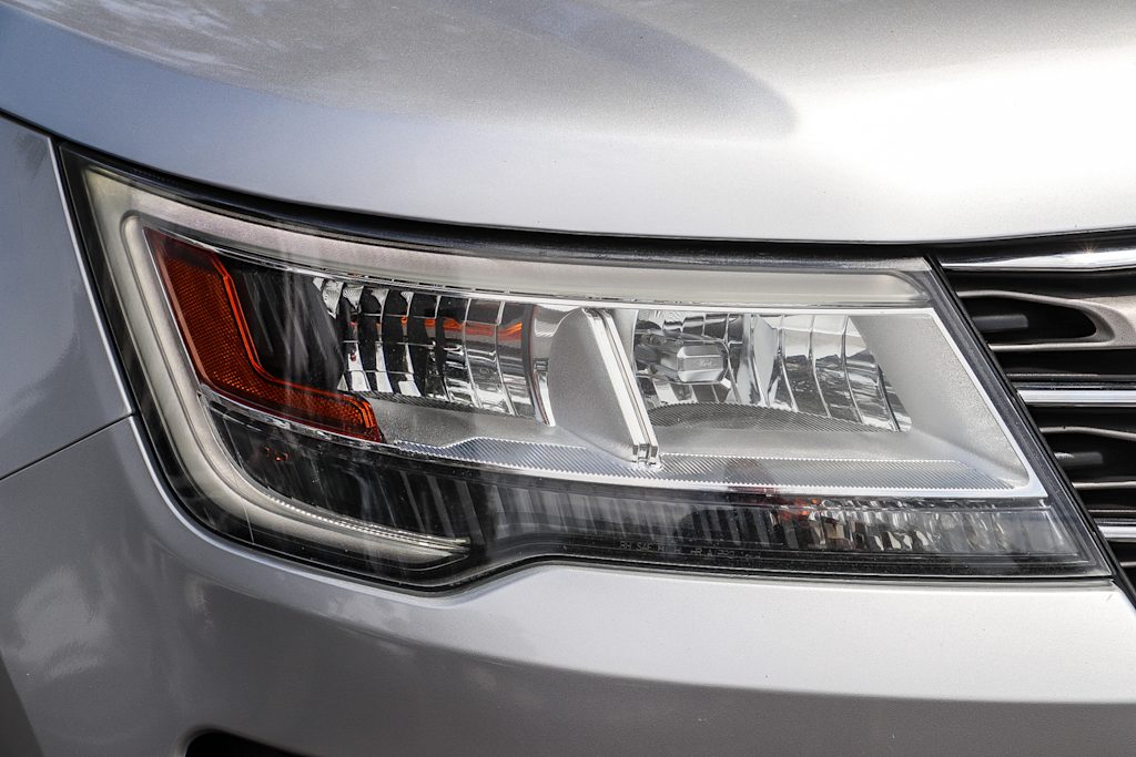 Thumbnail: 2016 Ford Explorer - 17