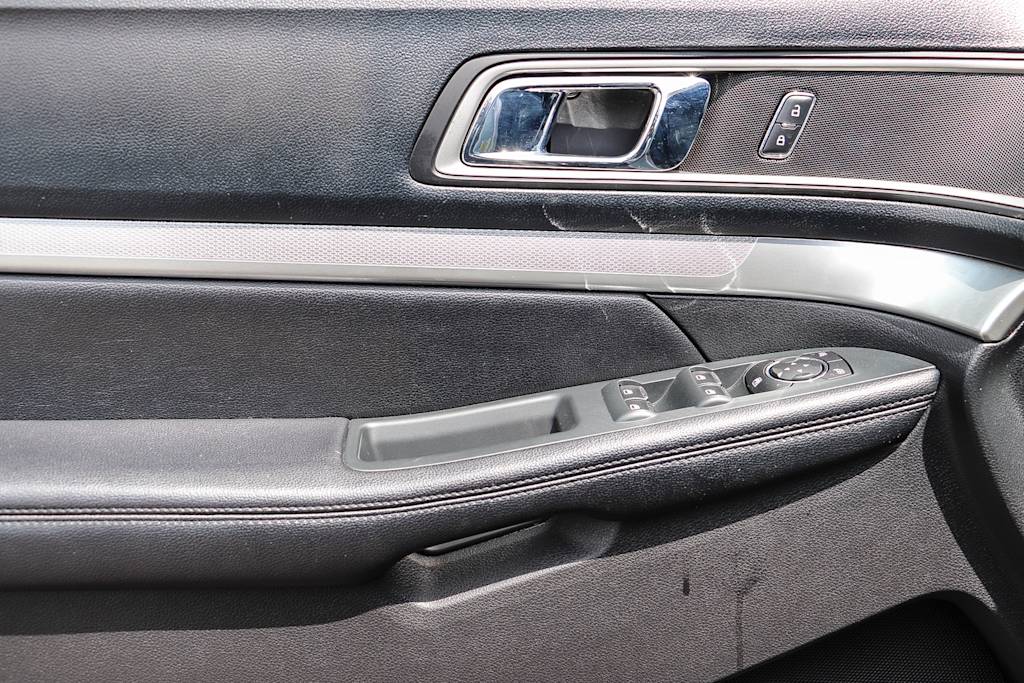 Thumbnail: 2016 Ford Explorer - 27