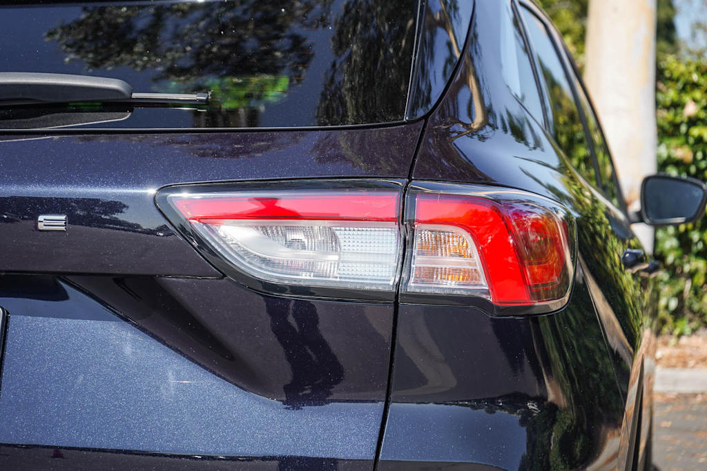 Thumbnail: 2021 Ford Escape - 20