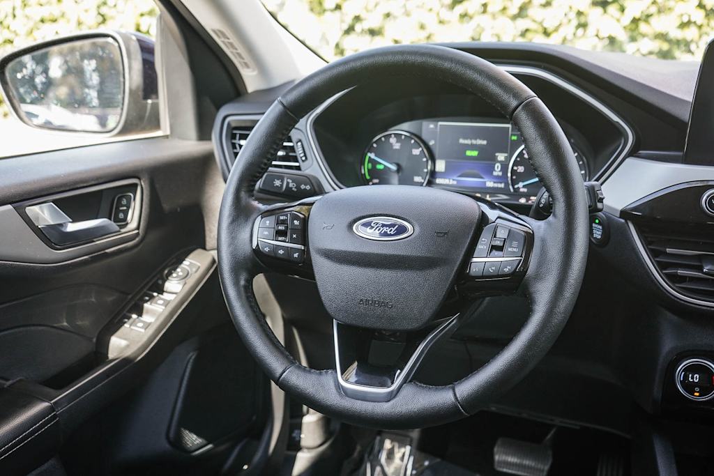 Thumbnail: 2021 Ford Escape - 9