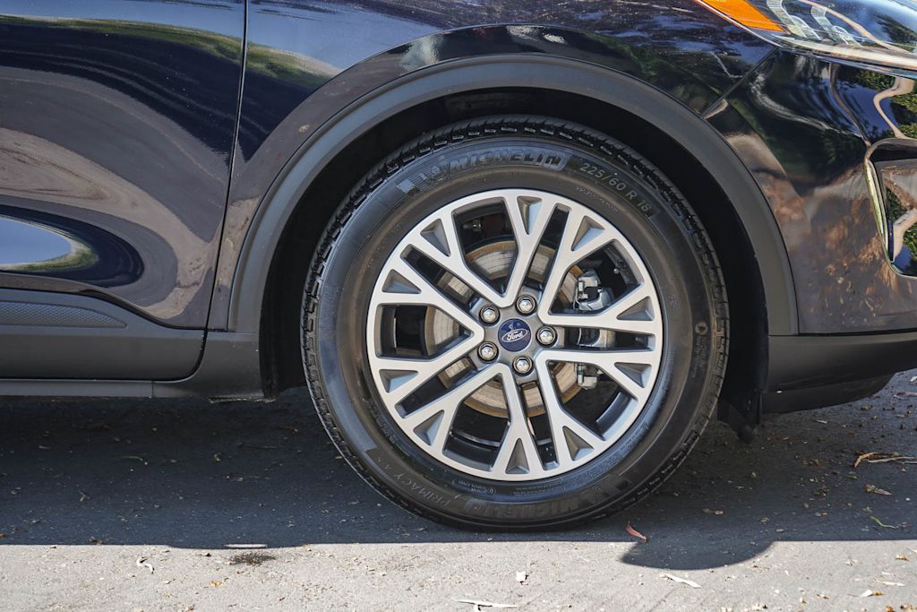 Thumbnail: 2021 Ford Escape - 21
