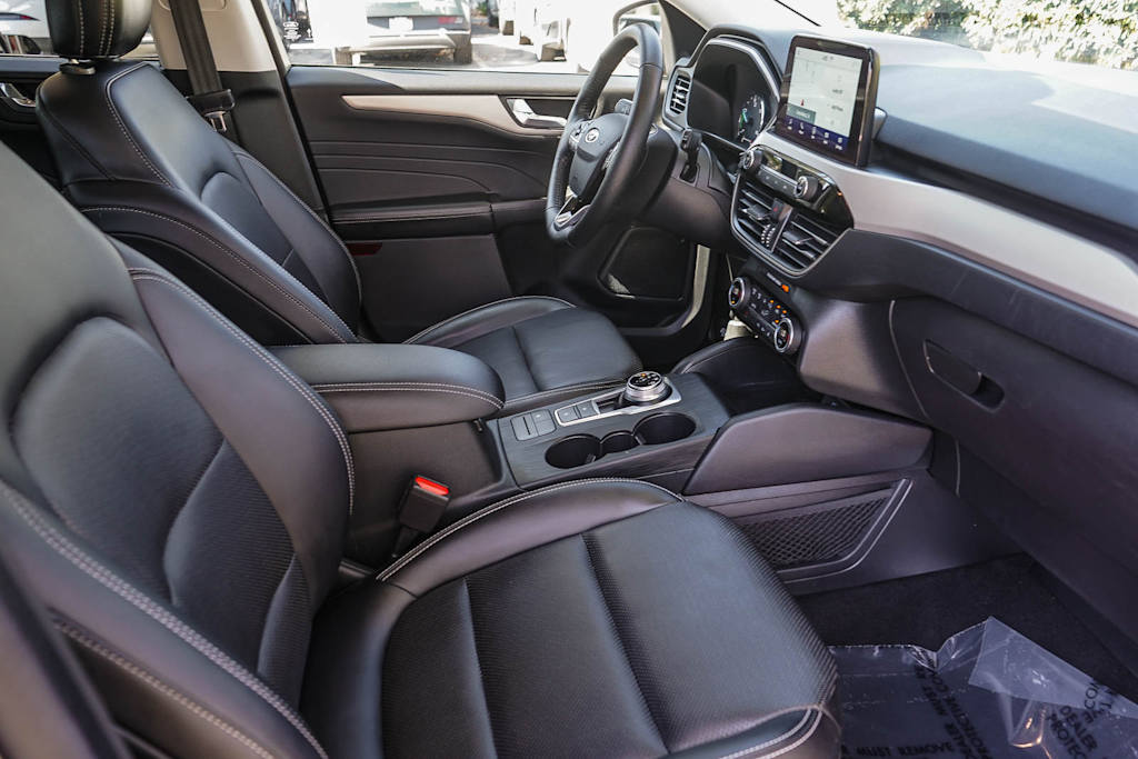 Thumbnail: 2021 Ford Escape - 10