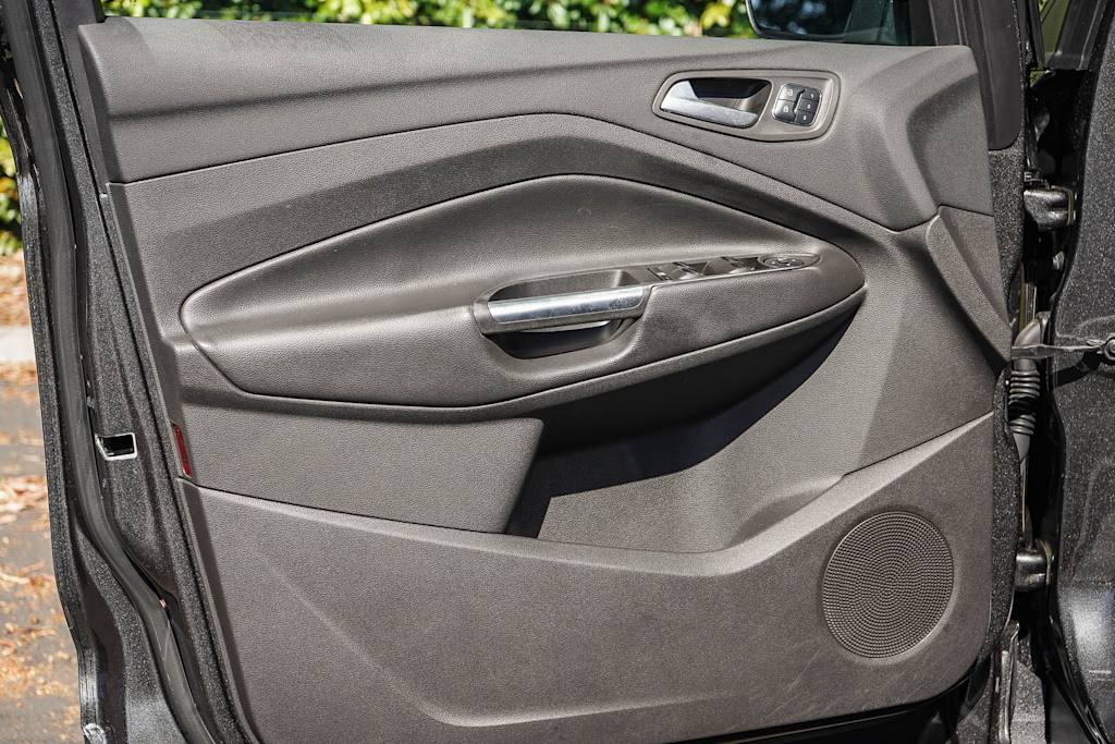 Thumbnail: 2016 Ford Escape - 25