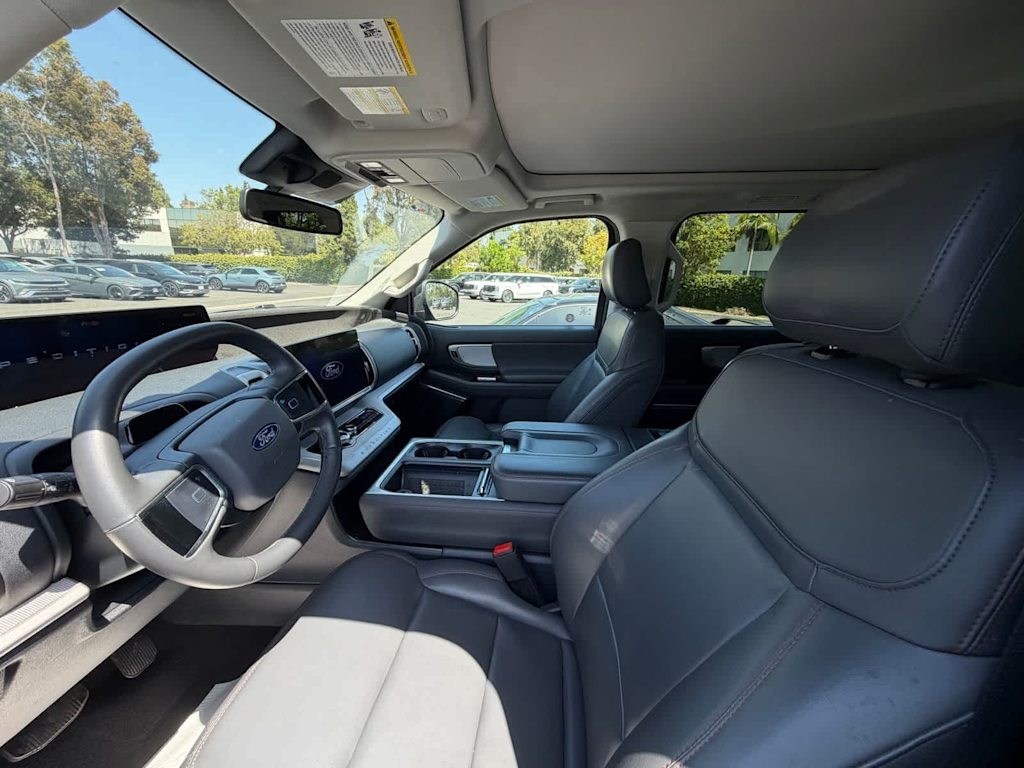 Thumbnail: 2025 Ford Expedition MAX - 5