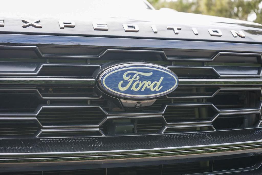 Thumbnail: 2025 Ford Expedition - 6