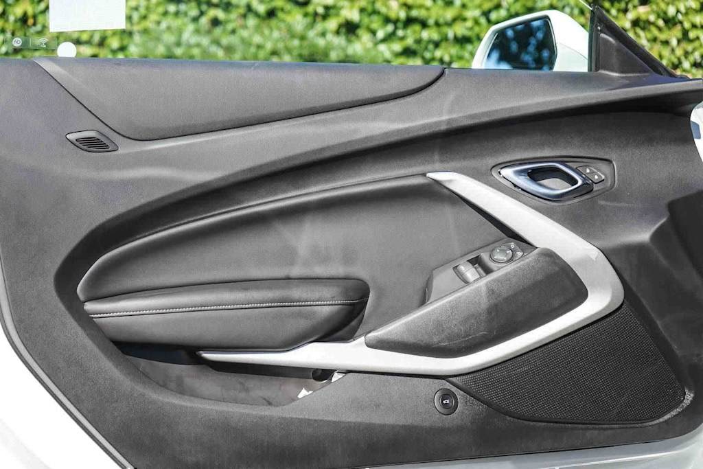 Thumbnail: 2020 Chevrolet Camaro - 19