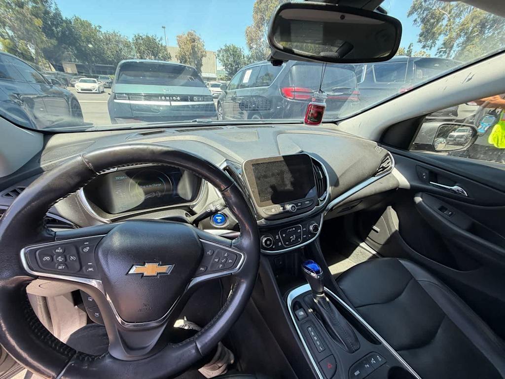 Thumbnail: 2018 Chevrolet Volt - 2