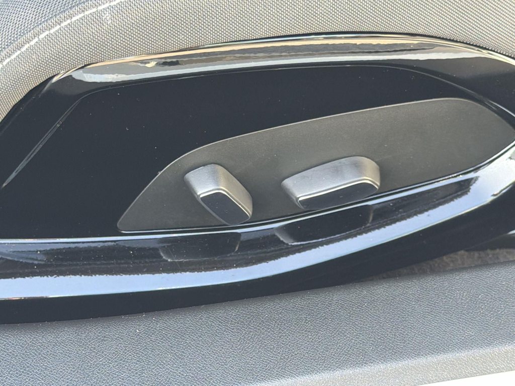 Thumbnail: 2024 Chevrolet Corvette - 32