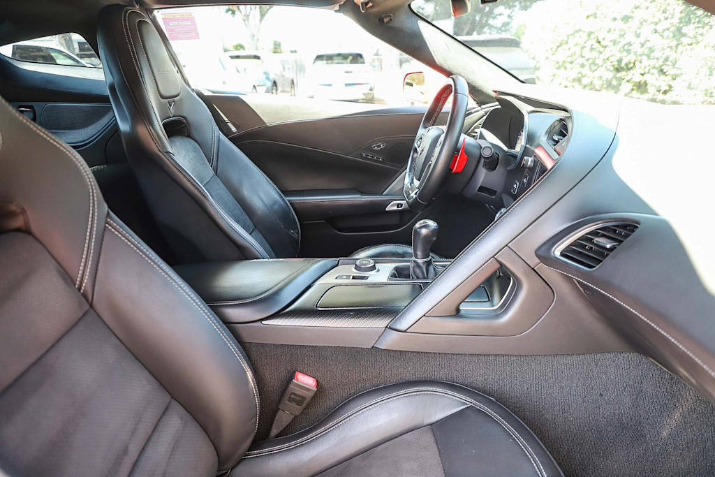 Thumbnail: 2015 Chevrolet Corvette - 9