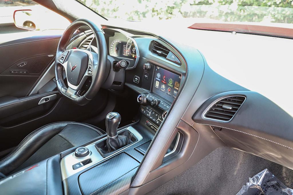 Thumbnail: 2015 Chevrolet Corvette - 11