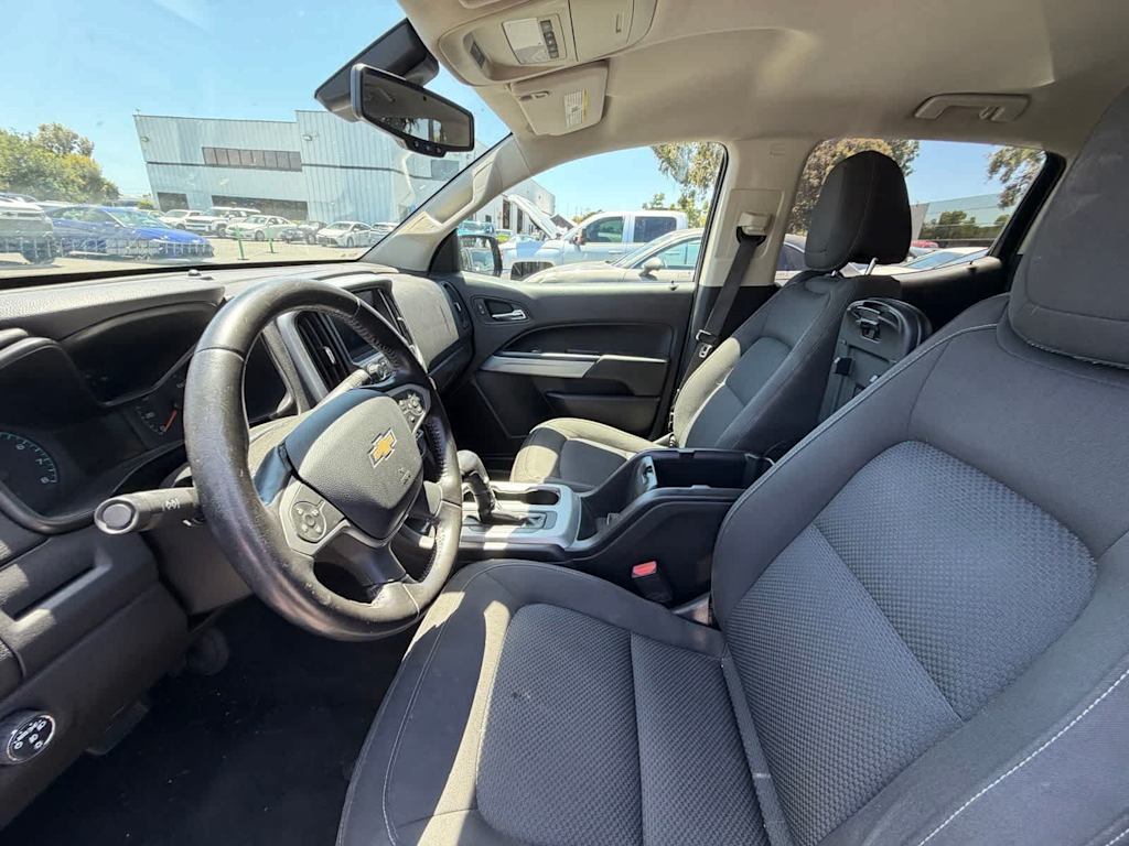 Thumbnail: 2021 Chevrolet Colorado - 4