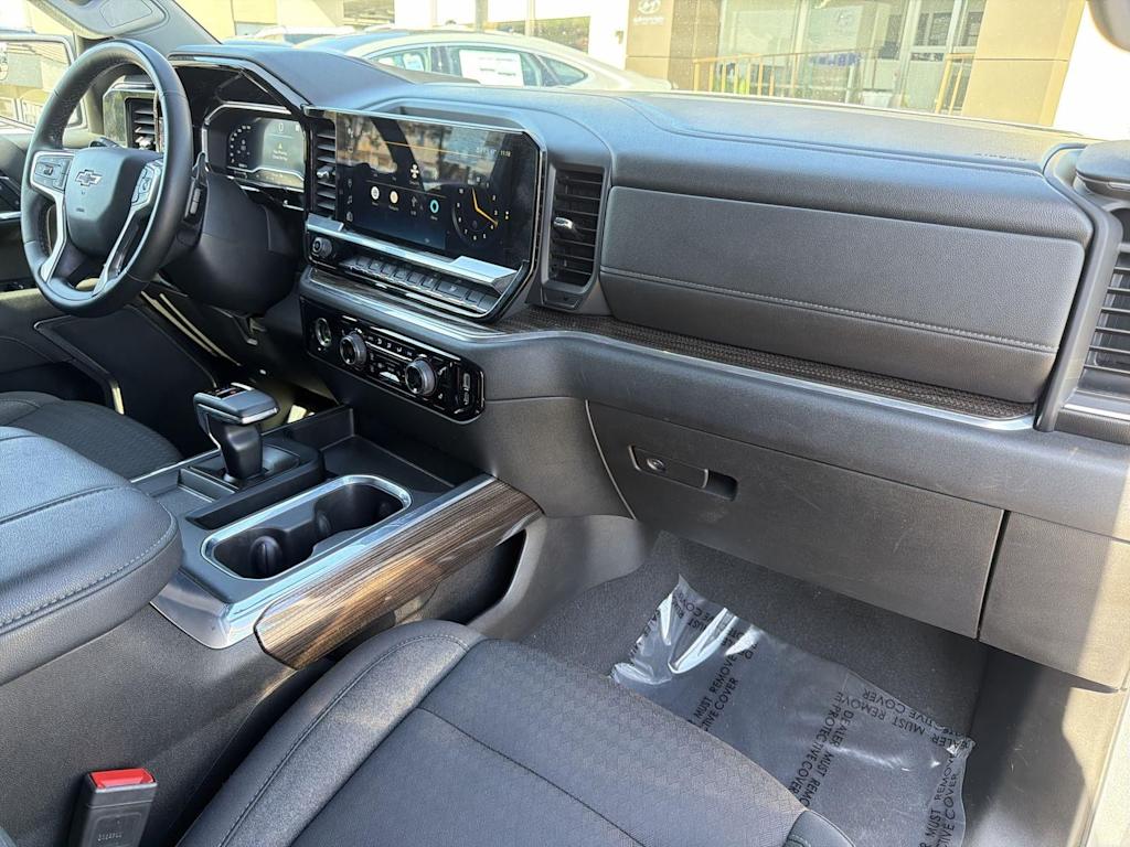 Thumbnail: 2023 Chevrolet Silverado 1500 - 13