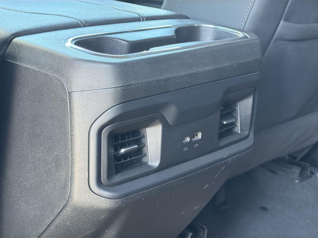 Thumbnail: 2023 Chevrolet Silverado 1500 - 33