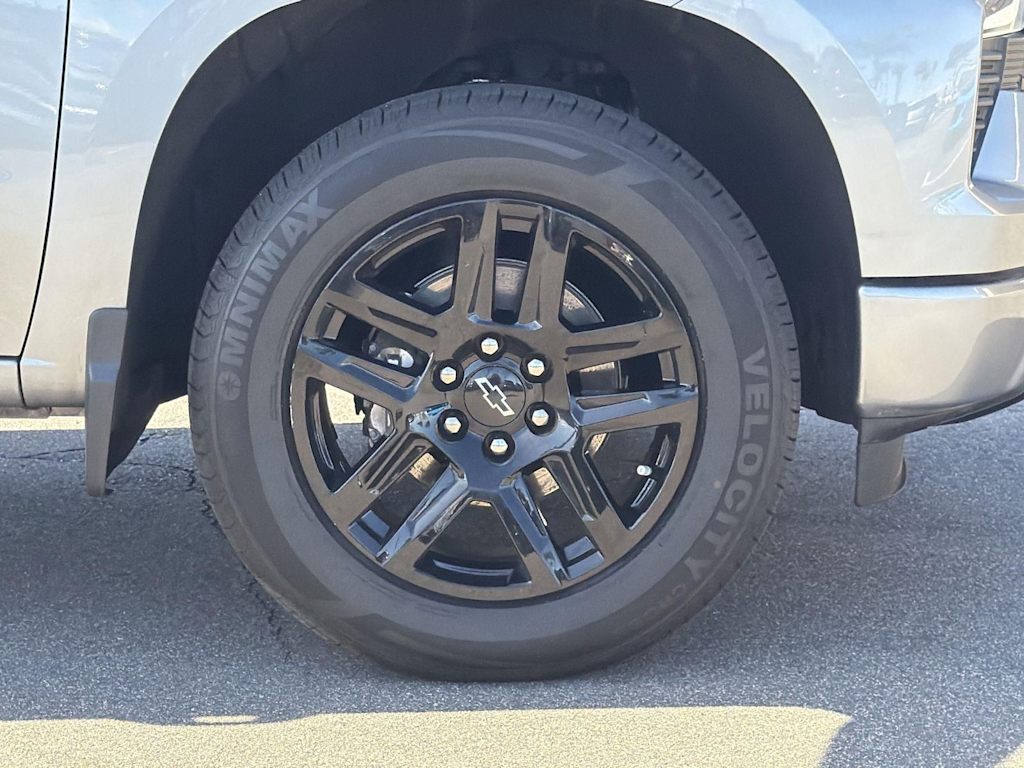 Thumbnail: 2023 Chevrolet Silverado 1500 - 8