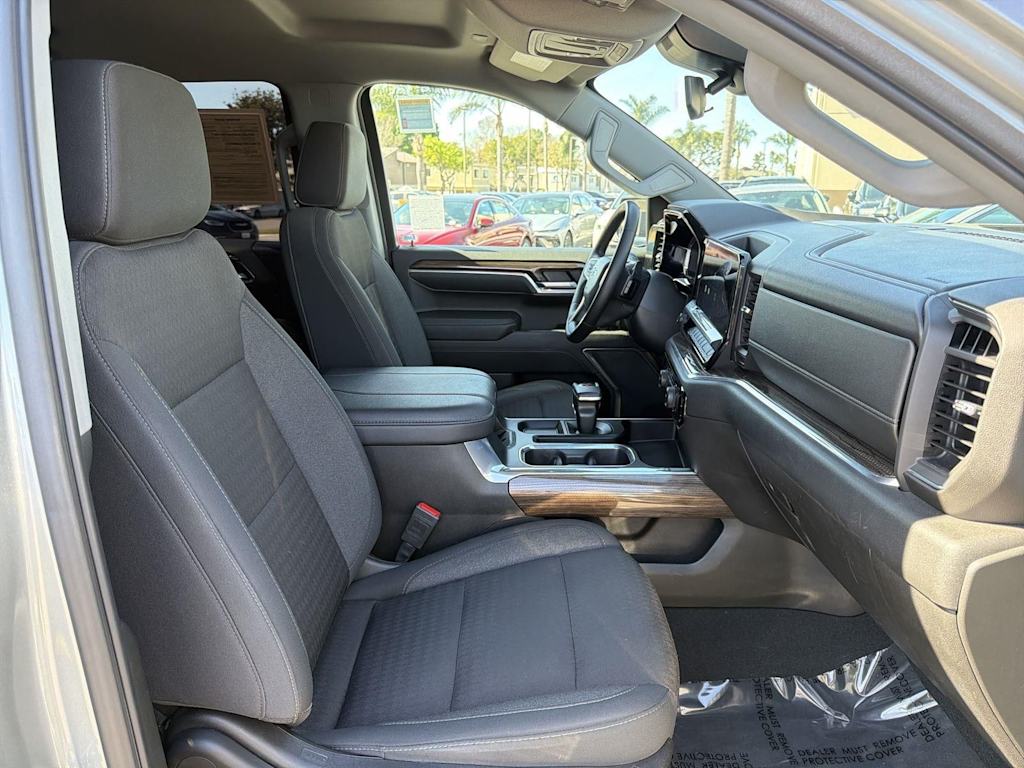 Thumbnail: 2023 Chevrolet Silverado 1500 - 36