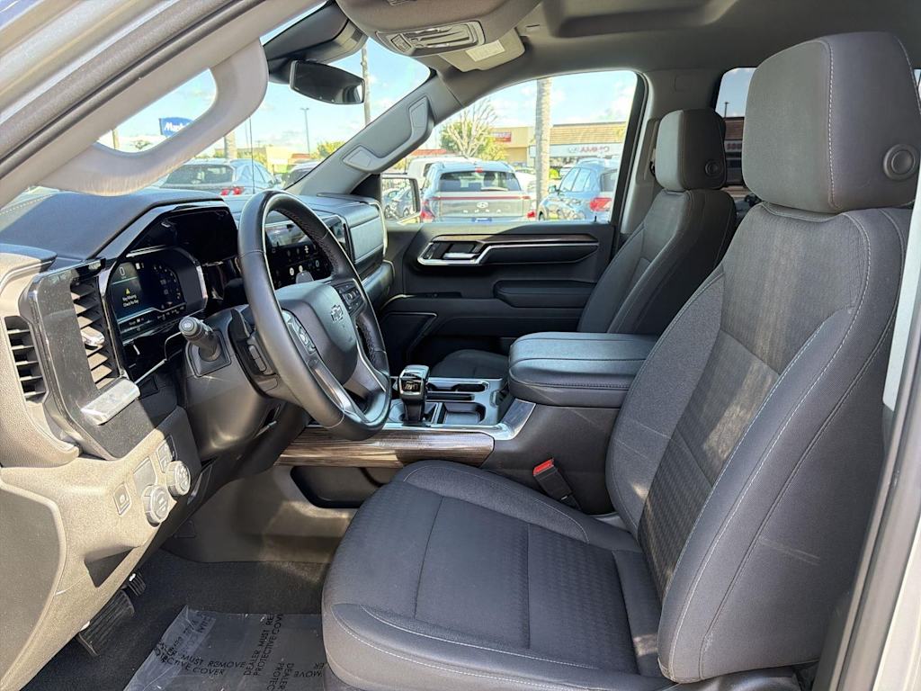 Thumbnail: 2023 Chevrolet Silverado 1500 - 11