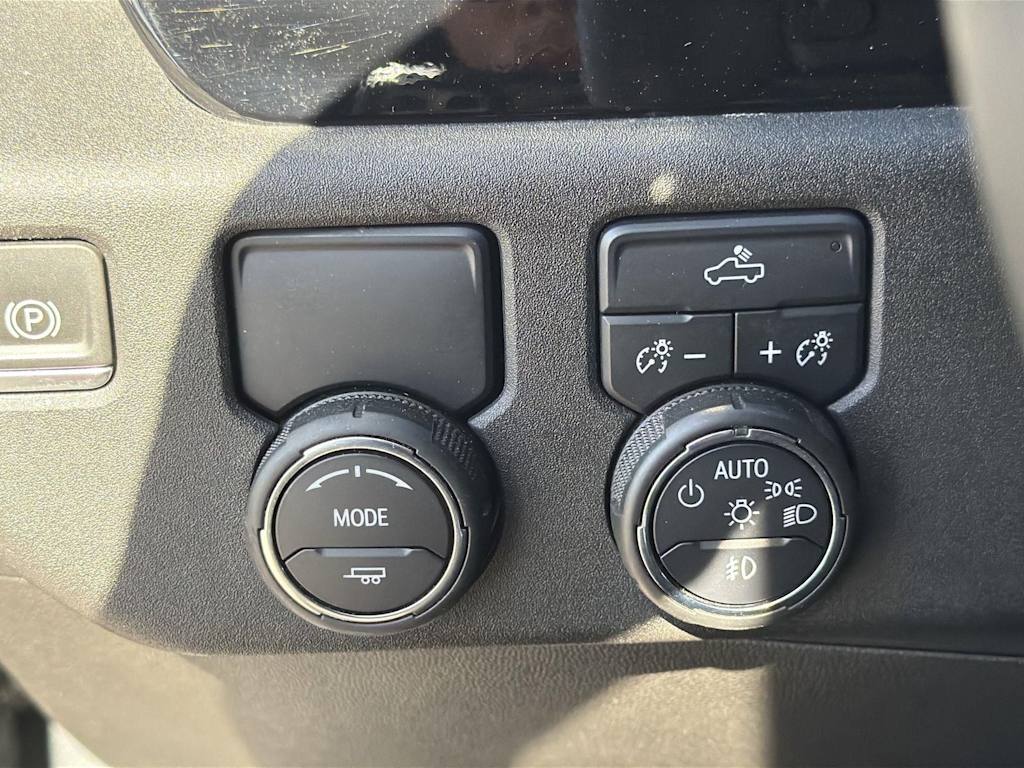 Thumbnail: 2023 Chevrolet Silverado 1500 - 27