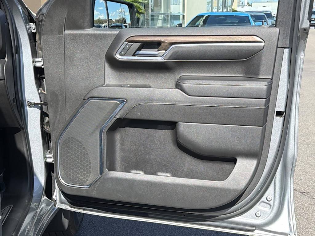 Thumbnail: 2023 Chevrolet Silverado 1500 - 35