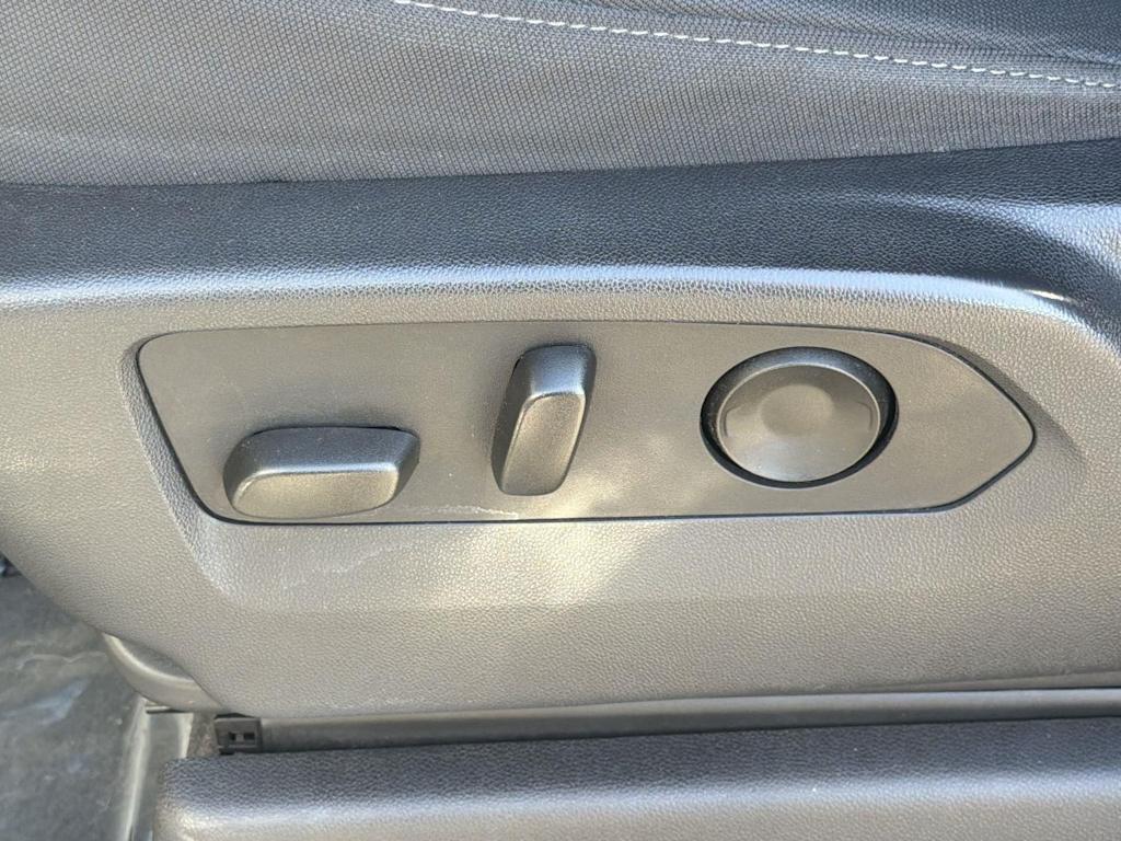 Thumbnail: 2023 Chevrolet Silverado 1500 - 30