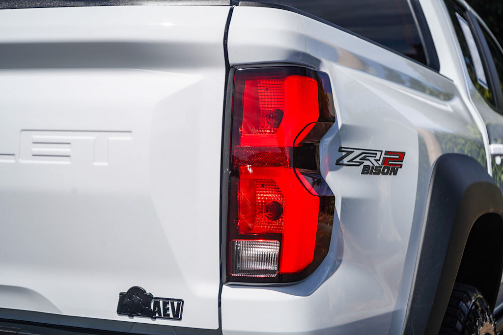 Thumbnail: 2024 Chevrolet Colorado - 21