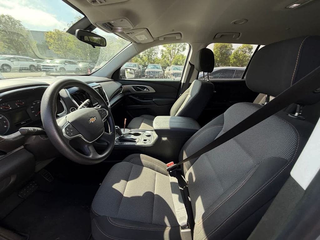 Thumbnail: 2019 Chevrolet Traverse - 4