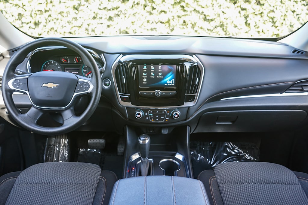 Thumbnail: 2019 Chevrolet Traverse - 2
