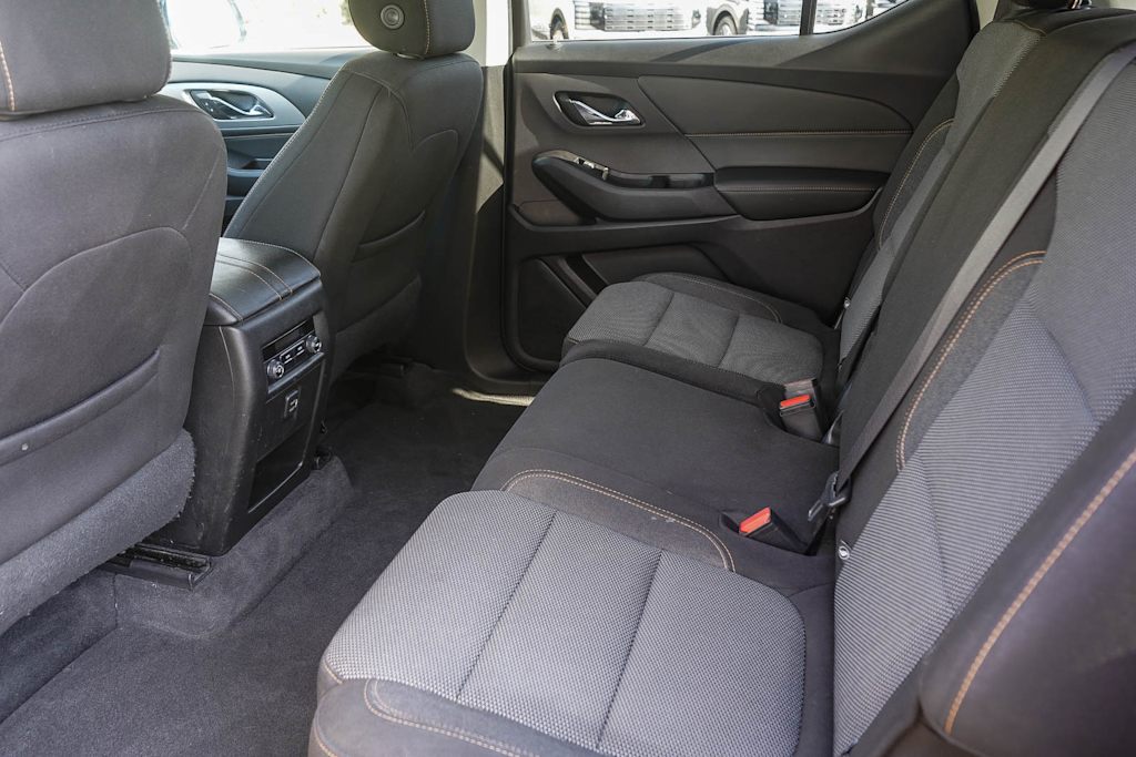 Thumbnail: 2018 Chevrolet Traverse - 12
