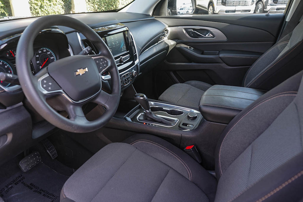 Thumbnail: 2018 Chevrolet Traverse - 13